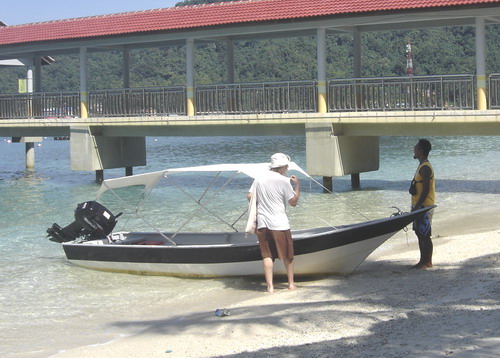 Dave talking to cool boat driver